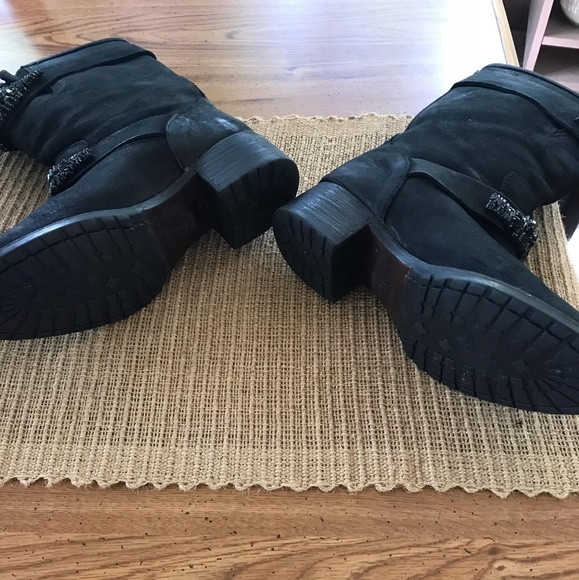 Vera Wang leather stud boots-like new - Picture 8 of 8